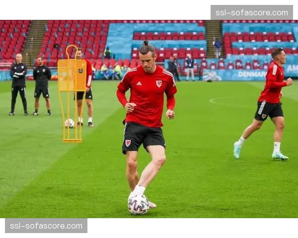 威尔士赛前训练,贝尔参加全队合练 威尔士赛前训练,贝尔参加全队合练