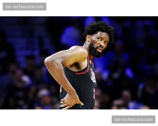 凯尔特人97-111不敌76人，恩比德缺阵情况下费城扳平大比分